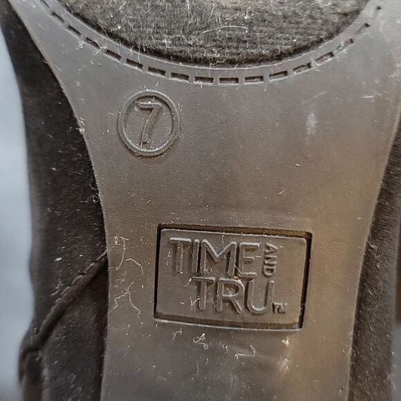 TIME&TRU ROUND TOE SIDE ZIPPER CLOSURE ANKLE BOOTIES - Picture 15 of 15